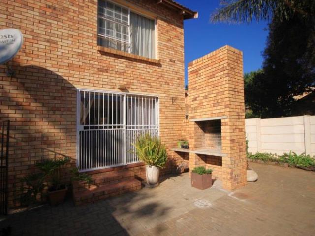 House for rent in Constantia Kloof, Roodepoort