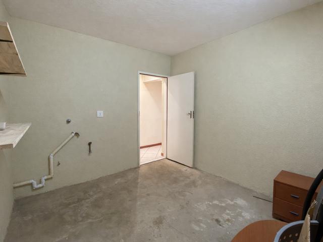 Townhouse for rent in Waterkloof, Gauteng