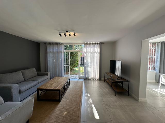 Townhouse for rent in Waterkloof, Gauteng