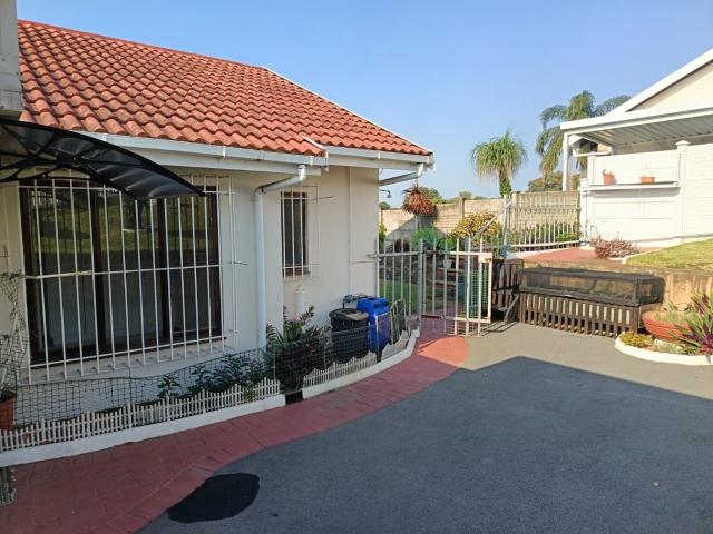 Townhouse for rent in Kingsburgh, Kwazulu-natal
