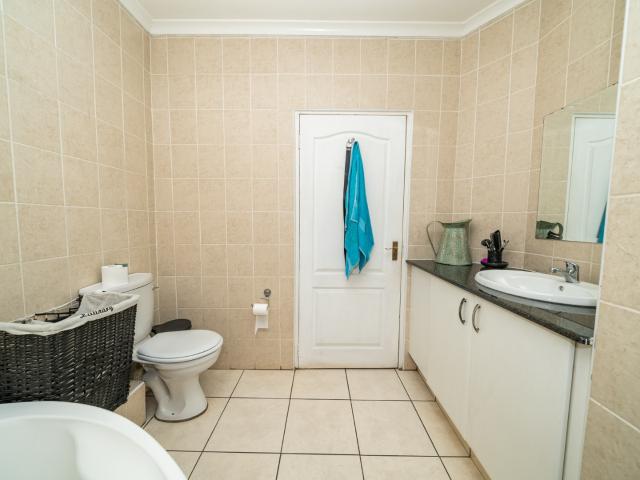 Townhouse for rent in Ekurhuleni, Gauteng