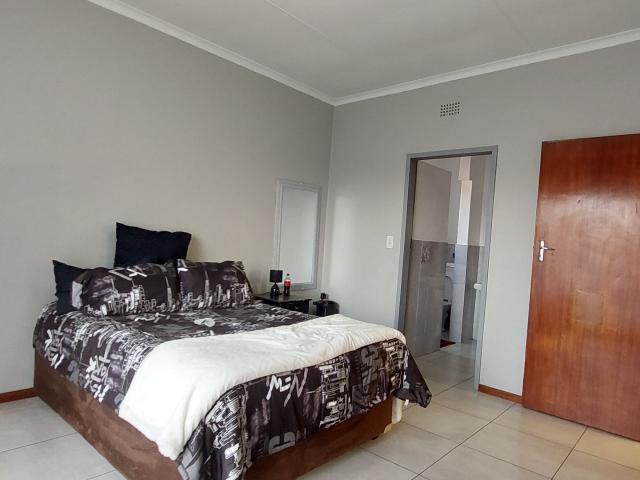 Townhouse for rent in Ekurhuleni, Gauteng