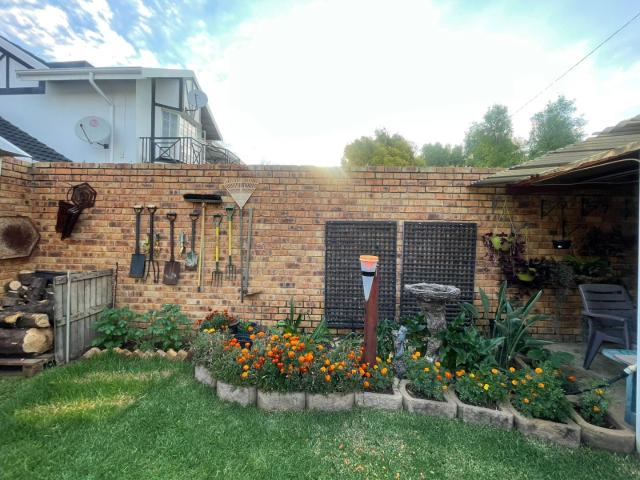 Townhouse for rent in Ekurhuleni, Gauteng