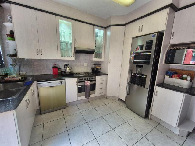 Townhouse for rent in Ekurhuleni, Gauteng