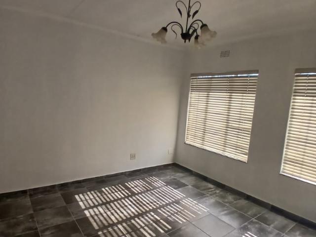 Townhouse for rent in Brackenhurst, Ekurhuleni