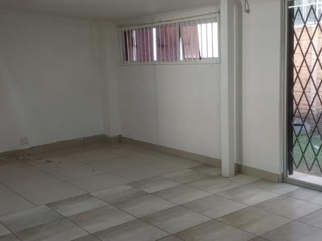 Townhouse for rent in Vosloorus, Gauteng