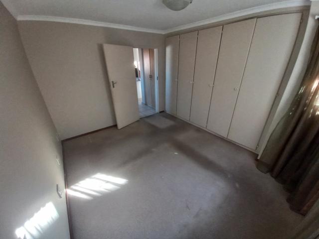 Townhouse for rent in Waterkloof, Gauteng