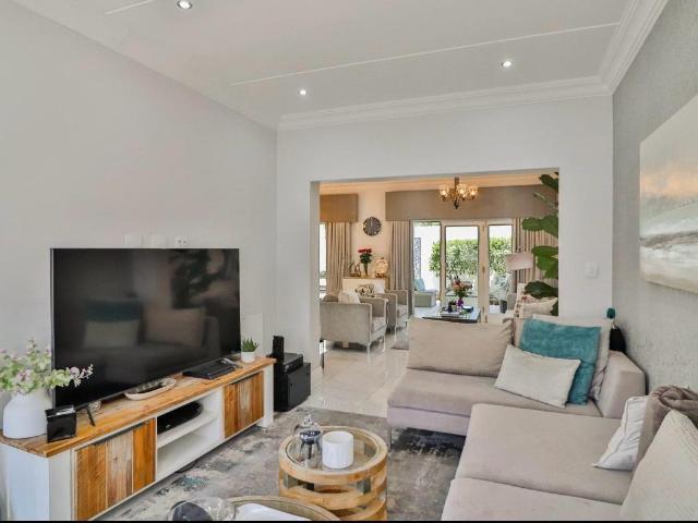 Townhouse for rent in Randburg, Gauteng