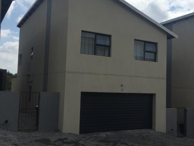 Townhouse for rent in Rustenburg, North West
