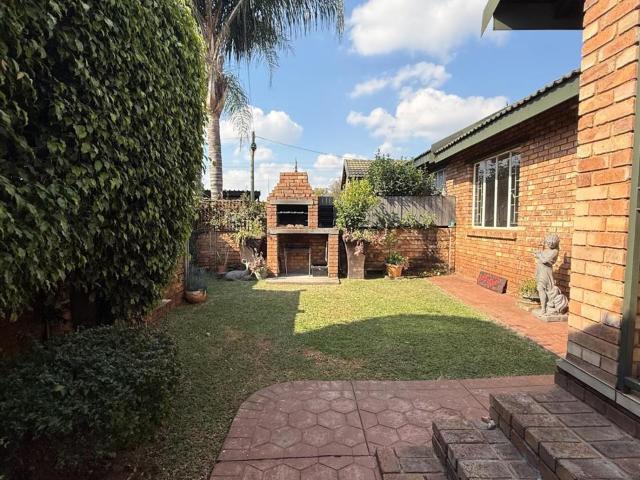 House for rent in Waterkloof, Gauteng