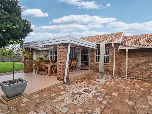 House for rent in Waterkloof, Gauteng