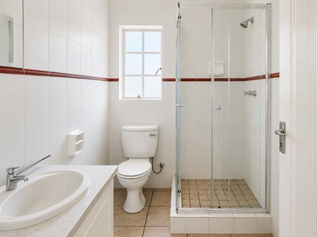 Townhouse for rent in Waterkloof, Gauteng
