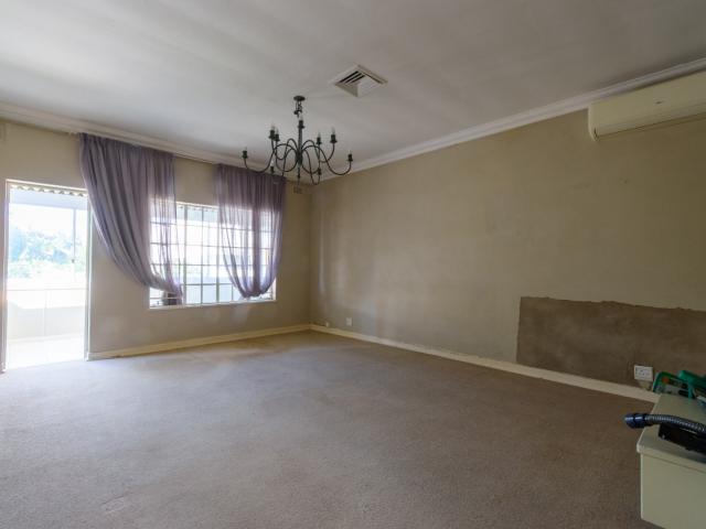 Townhouse for rent in Seaview, Kwazulu-natal