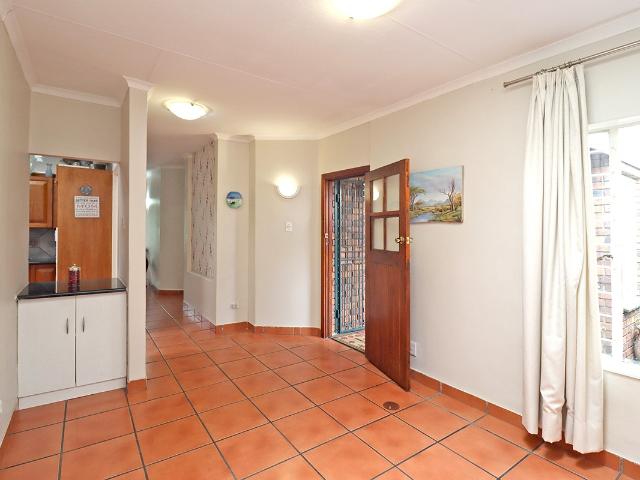 Townhouse for rent in Farrarmere, Ekurhuleni