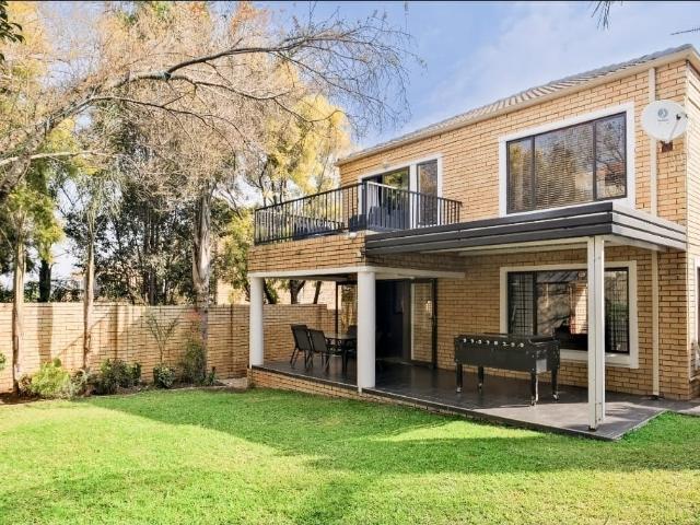 Townhouse for rent in Randburg, Gauteng