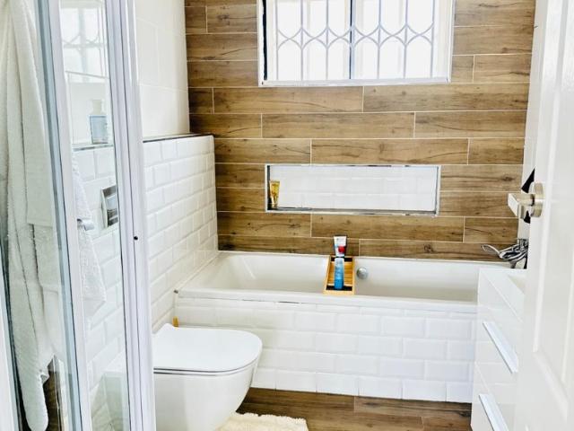 Townhouse for rent in Kloof, Kwazulu-natal