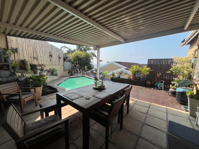 Townhouse for rent in Durban North, Kwazulu-natal