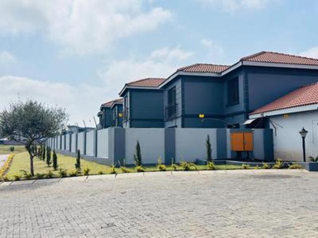 Townhouse for rent in Ekurhuleni, Gauteng