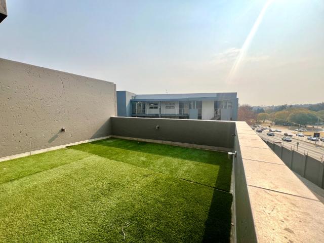 Townhouse for rent in Alexandra, Gauteng