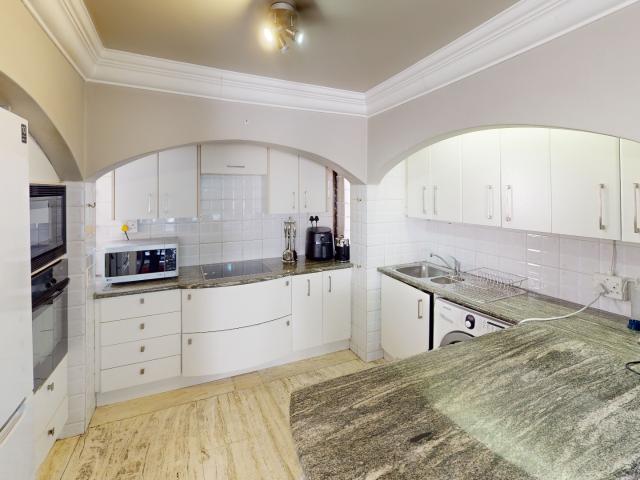 Townhouse for rent in Rosebank, Gauteng
