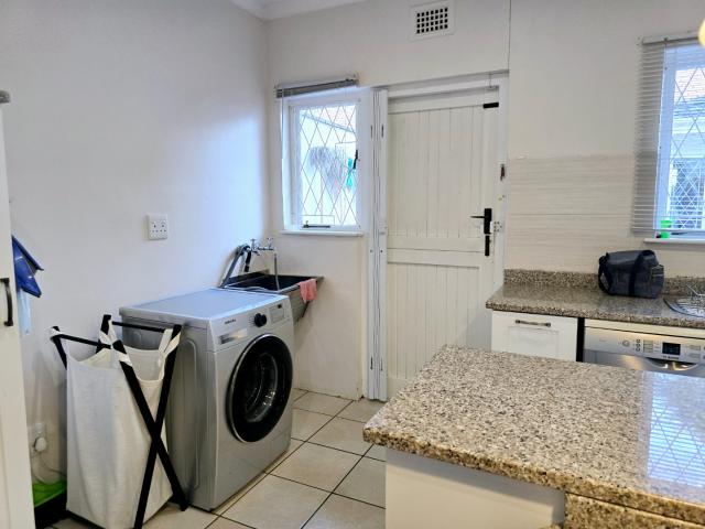 Townhouse for rent in Kloof, Kwazulu-natal