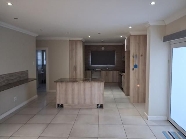 Townhouse for rent in Port Elizabeth, Eastern Cape