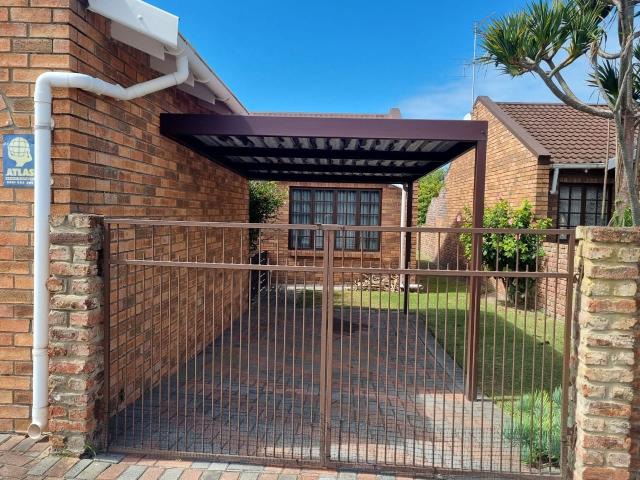 Townhouse for rent in Lovemore Heights, Gqeberha (Port Elizabeth)