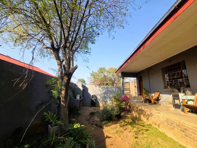Townhouse for rent in Kagiso, Gauteng