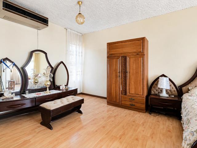 Townhouse for rent in Waterkloof, Gauteng