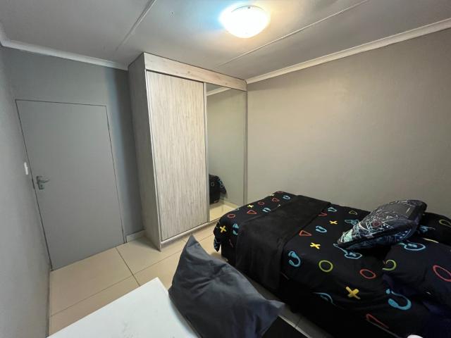 Townhouse for rent in Waterkloof, Gauteng