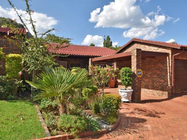 Townhouse for rent in Alexandra, Gauteng