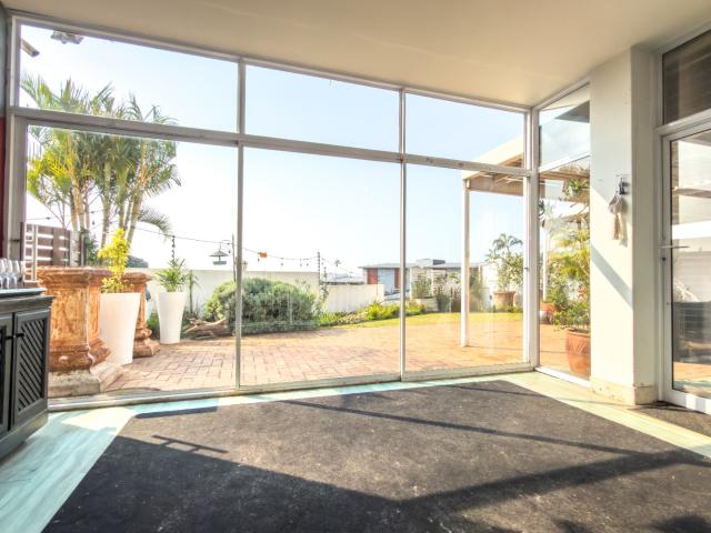 Townhouse for rent in Seaview, Kwazulu-natal