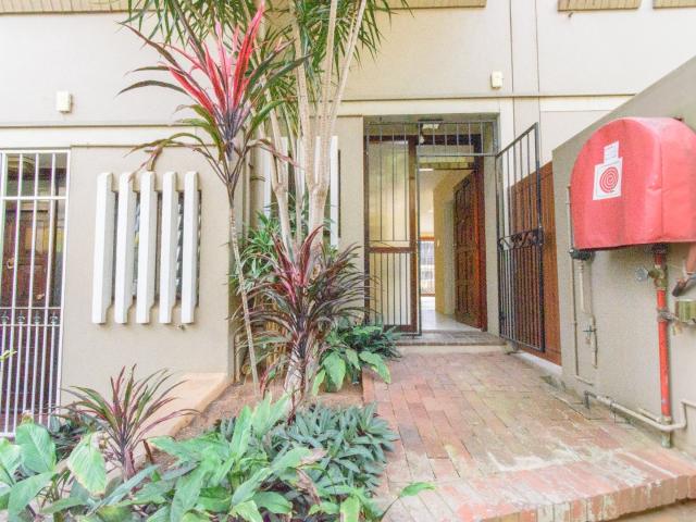 Townhouse for rent in Seaview, Kwazulu-natal