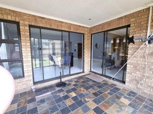 Townhouse for rent in Ekurhuleni, Gauteng