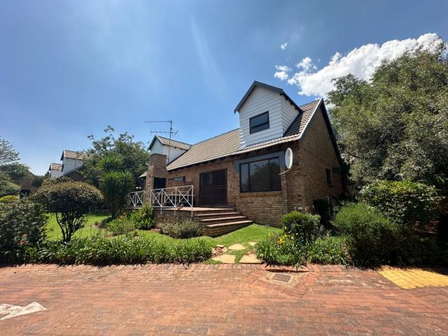Townhouse for rent in Kagiso, Gauteng
