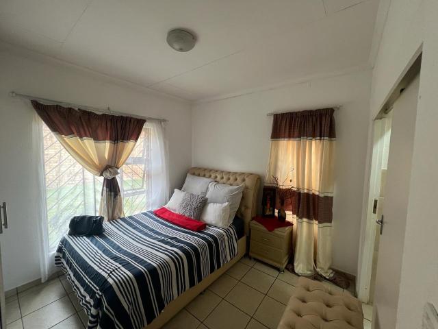 Townhouse for rent in Nooitgedacht, Gauteng