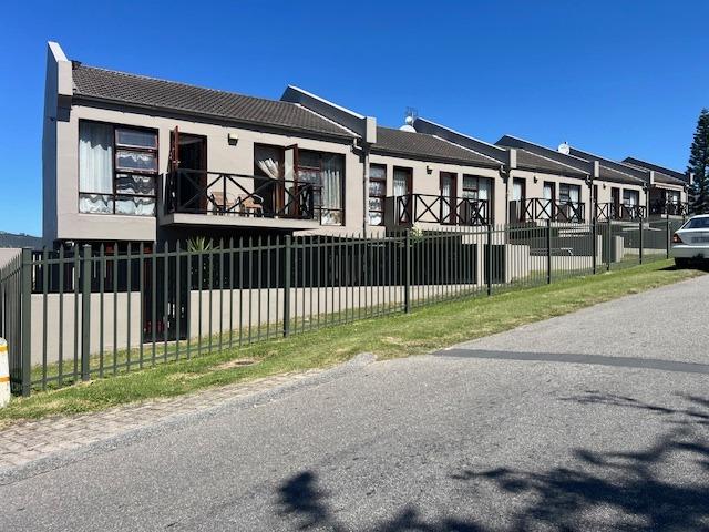 Townhouse for rent in Groot Brak Rivier, Western Cape
