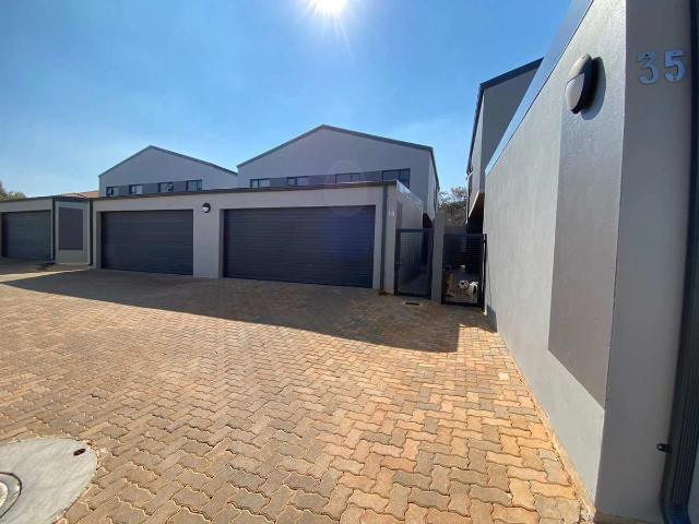 House for rent in Waterkloof, Gauteng