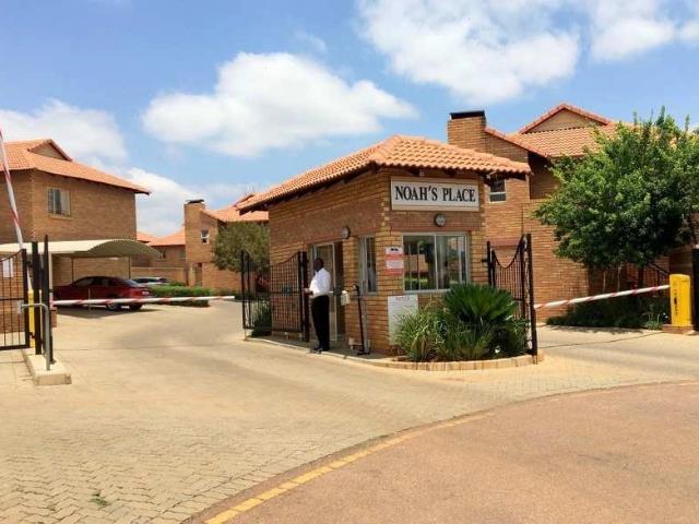 House for rent in Waterkloof, Gauteng