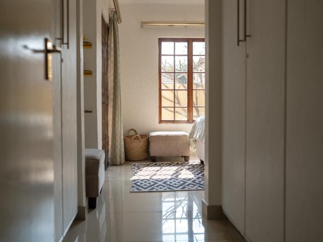 Townhouse for rent in Sandton, Paulshof