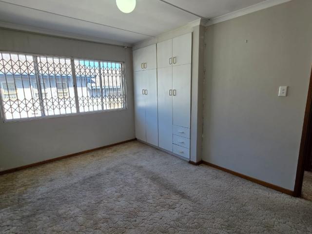 Townhouse for rent in Durban North, Kwazulu-natal