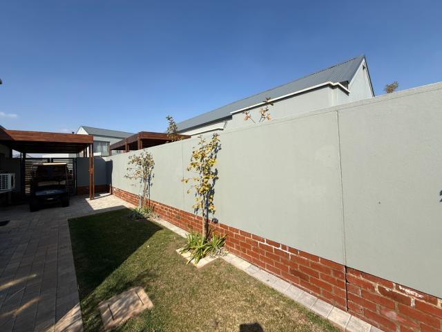 Townhouse for rent in Ekurhuleni, Gauteng