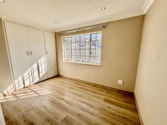 Townhouse for rent in Randburg, Gauteng
