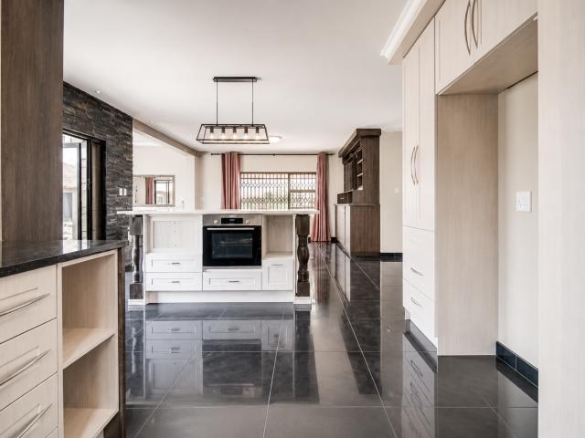 Townhouse for rent in Ekurhuleni, Gauteng