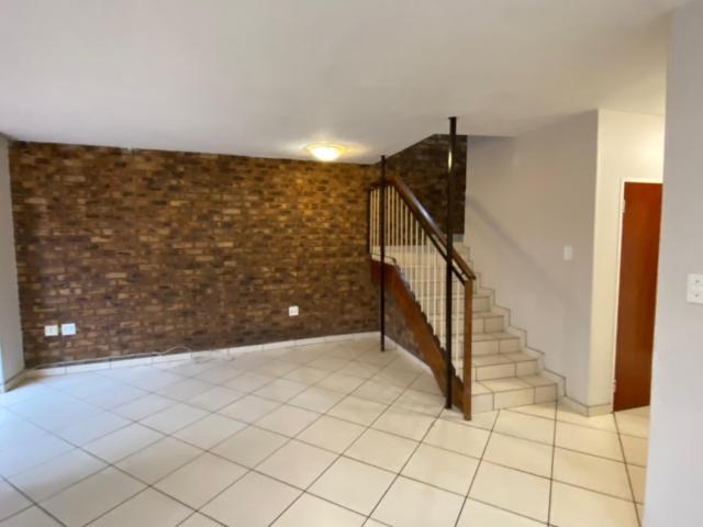 Townhouse for rent in Waterkloof, Gauteng