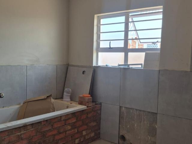 Townhouse for rent in Dr Kenneth Kaunda, North West