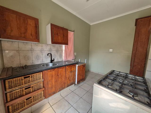 Townhouse for rent in Waterkloof, Gauteng