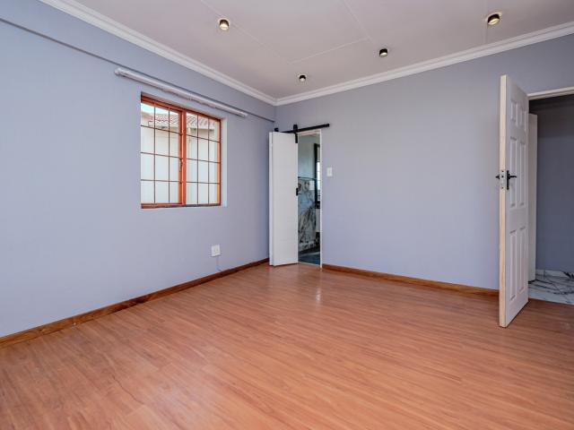 Townhouse for rent in Nooitgedacht, Gauteng