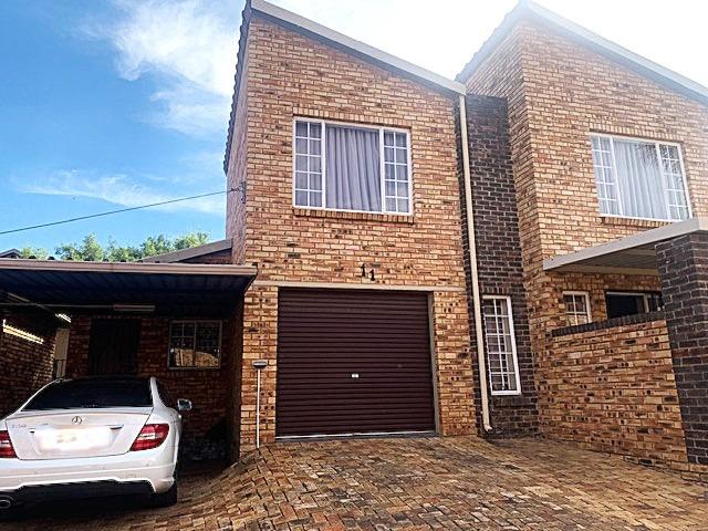 Townhouse for rent in Nooitgedacht, Gauteng