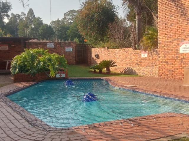 Townhouse for rent in Nooitgedacht, Gauteng